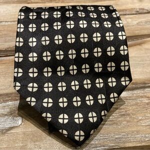 TONGUE TOED BY TOM MCLELLON HANDMADE 100% SILK BLACK TIE